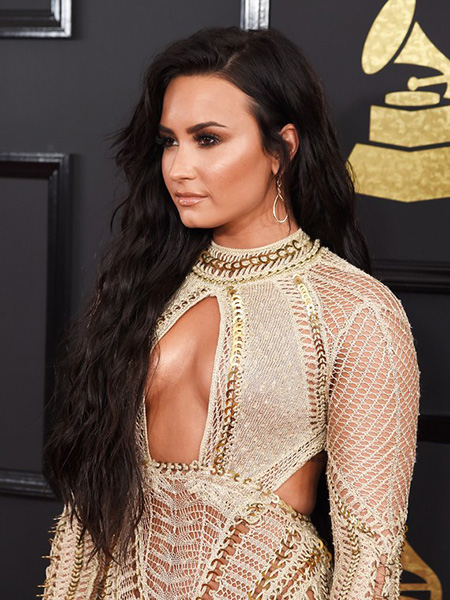 demi lovato grammys 2017