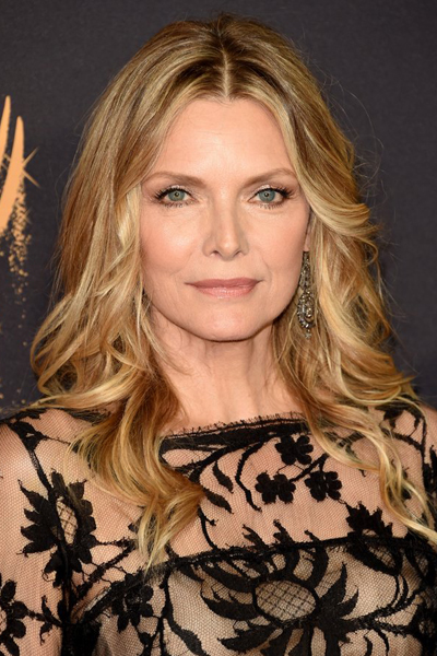 michelle pfeiffer emmys 2017