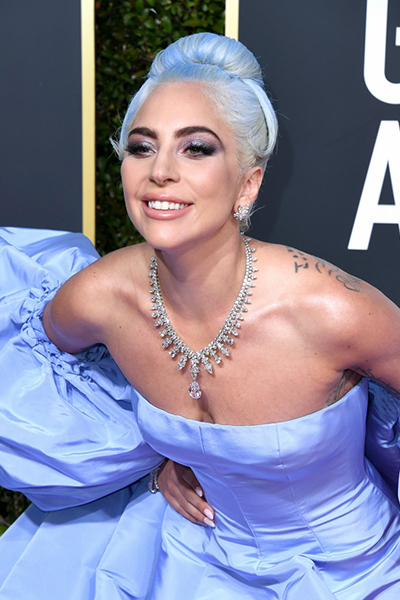 la maison del cabello globos de oro golden globes 2019 lady gaga